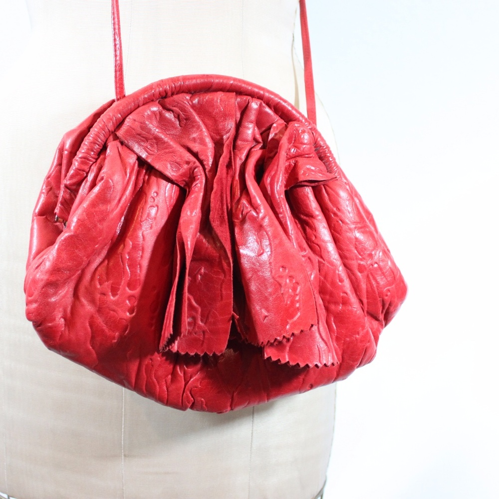 Vintage Red clam shell bag